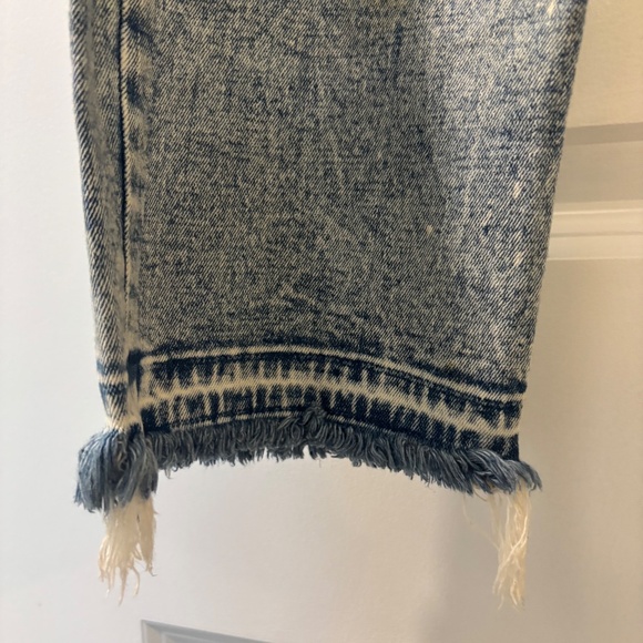 Abercrombie & Fitch Ultra High Rise Ankle Straight Acid Wash Distressed Jeans - Picture 6 of 13